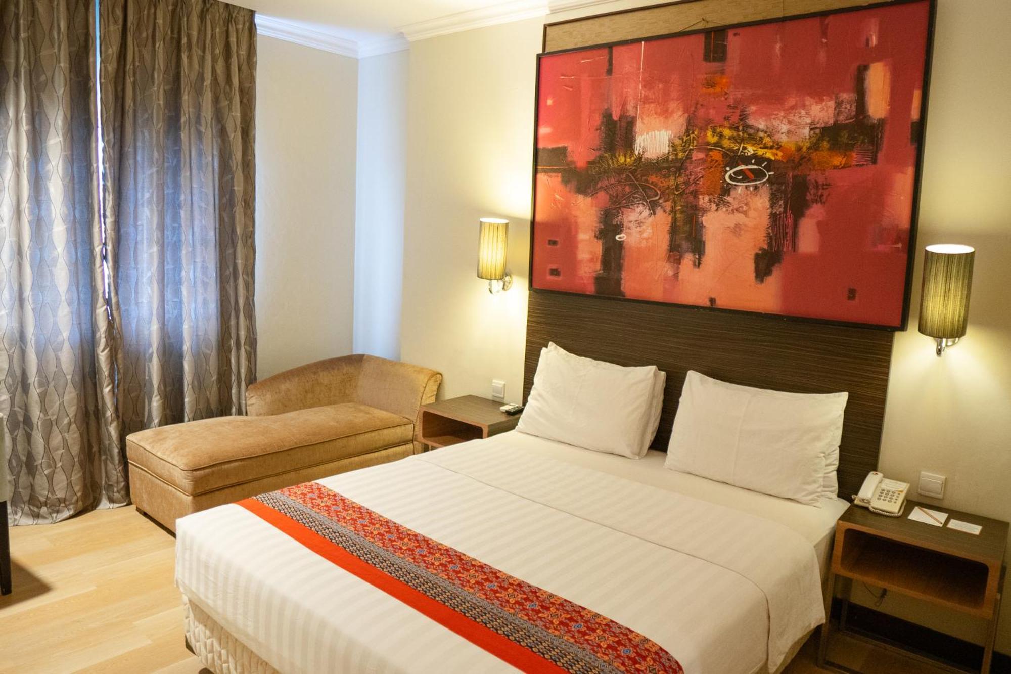 Brits Hotel Pangkalanbuun Esterno foto
