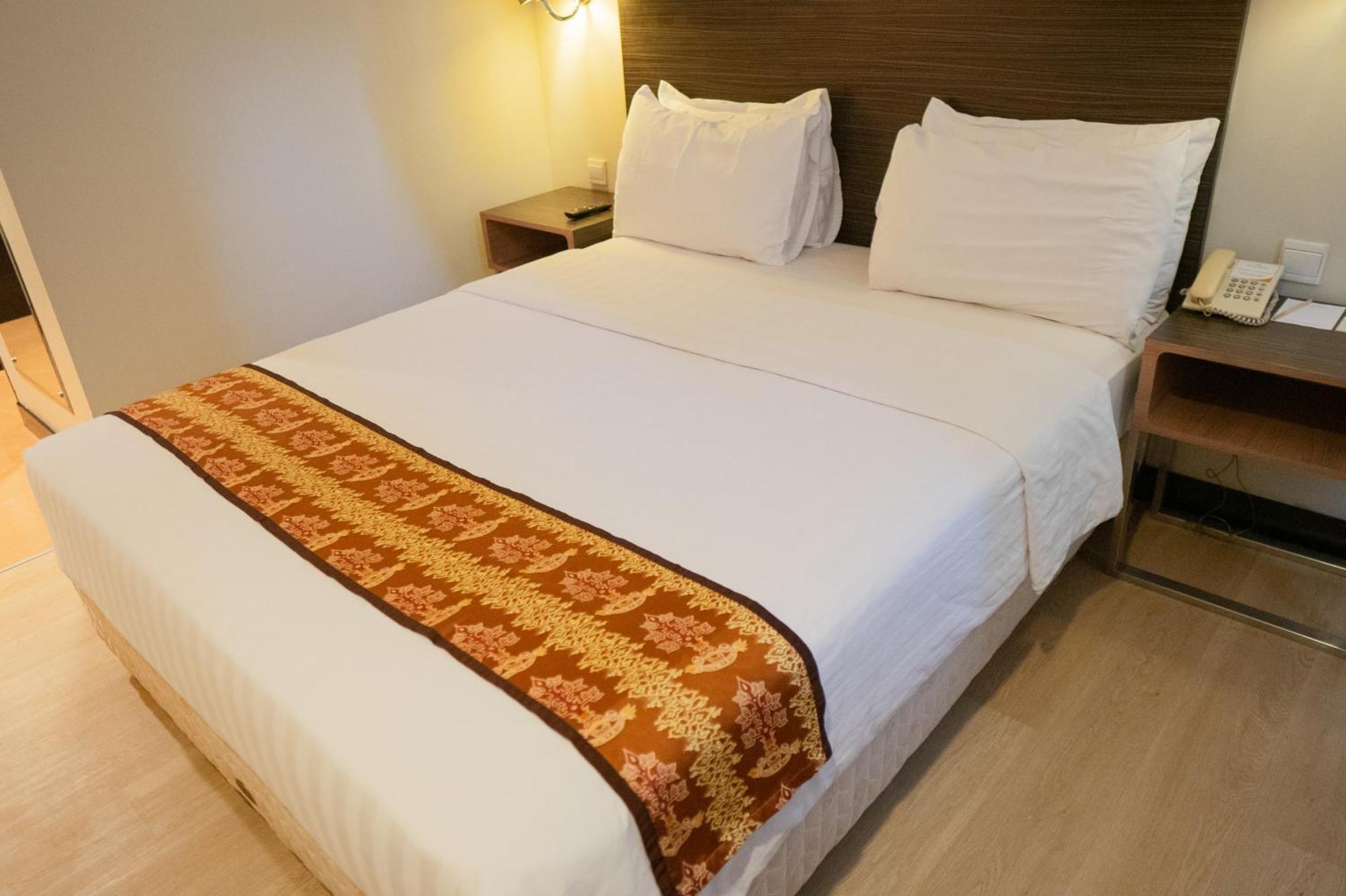 Brits Hotel Pangkalanbuun Esterno foto